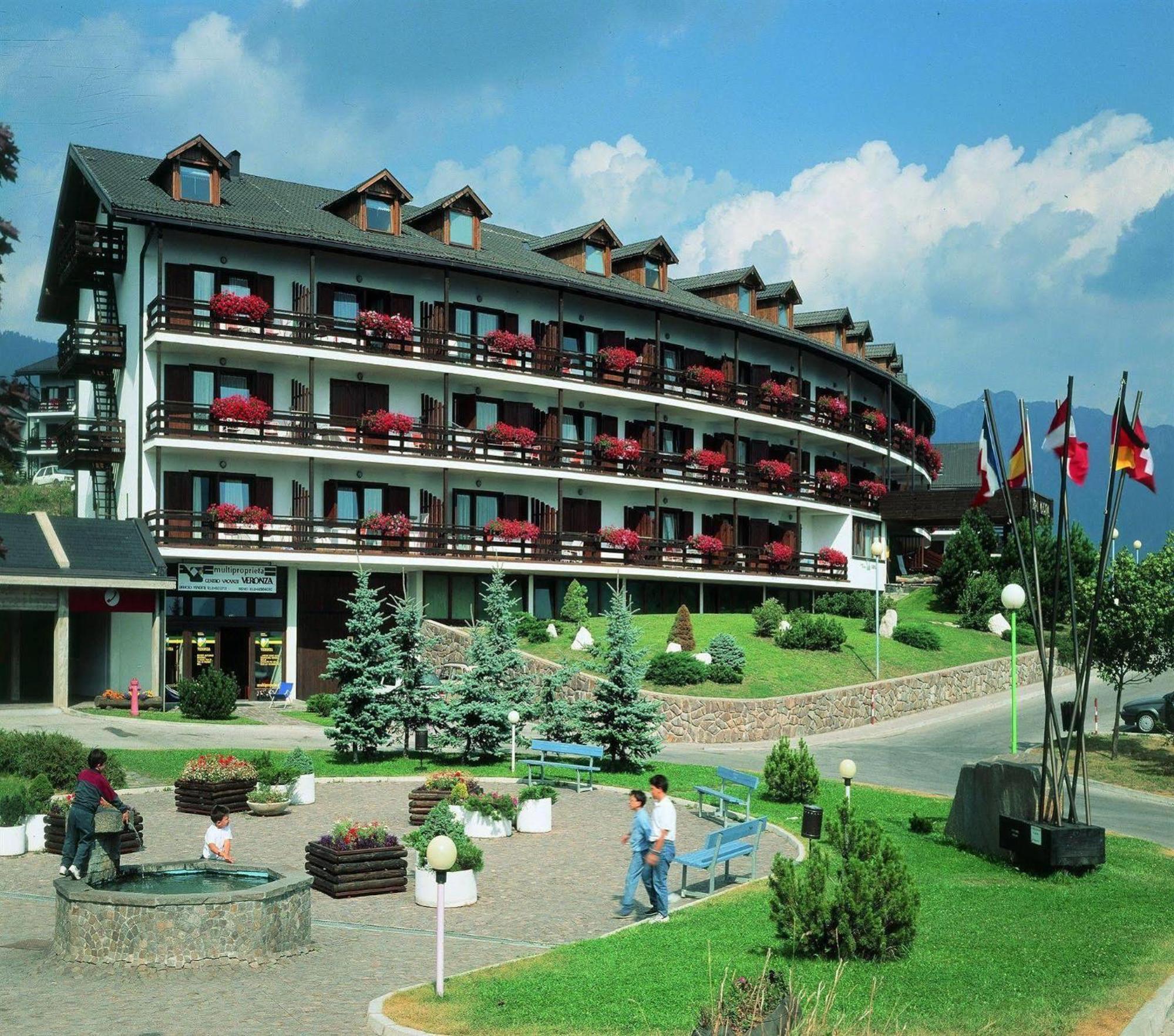 La Tana - Agenzia Dolomiti Affitti Apartment Cavalese Ngoại thất bức ảnh
